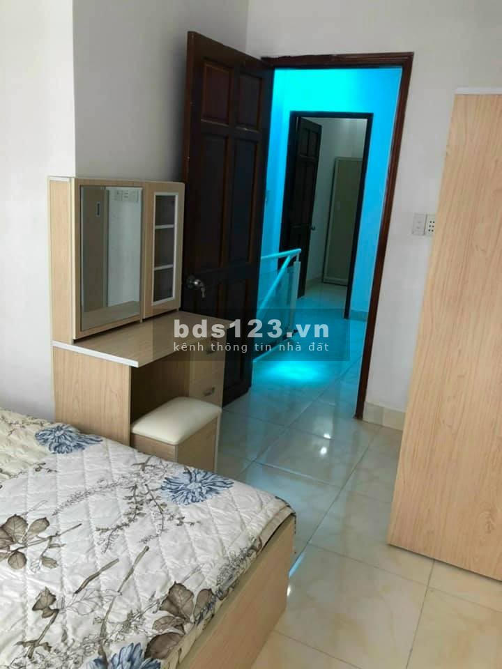 Cần bán nhà Cách Mạng Tháng Tám Quận 10 43m2, 2 lầu giá rẻ 3.6tỷ