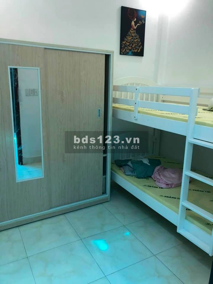 Cần bán nhà Cách Mạng Tháng Tám Quận 10 43m2, 2 lầu giá rẻ 3.6tỷ