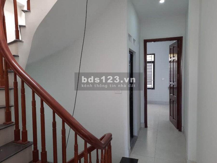 Bán nhà đẹp Kim Giang, ô tô đỗ cửa, 40 mét x 5 tầng, 2.95 tỷ