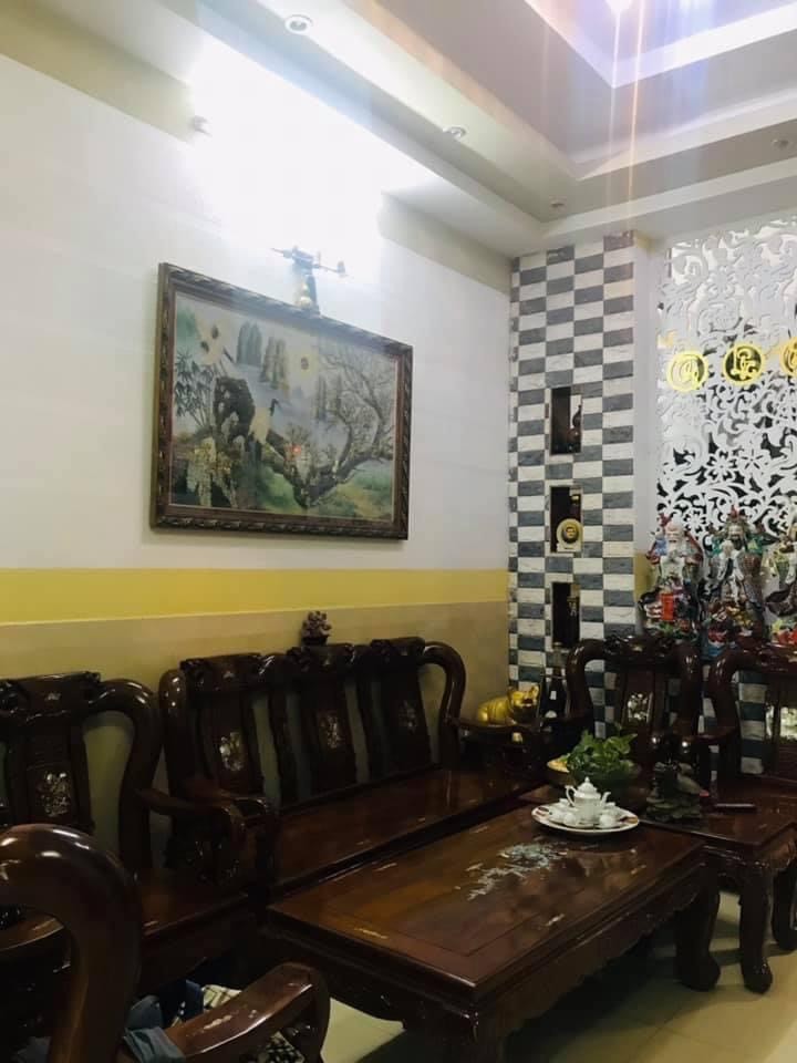 Bán Nhà Tân Phú 104m2 4 tầng HXH tránh Giá chỉ 8,3 tỷ
