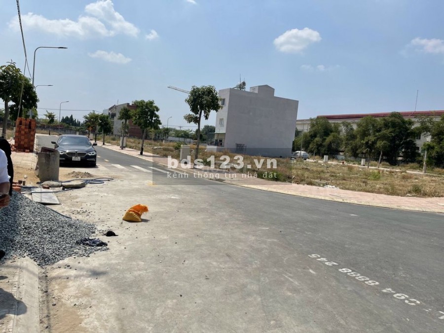 Đất phân lô MT 743. 65m2 (4x17) SHR giá đầu tư chỉ 1ty2