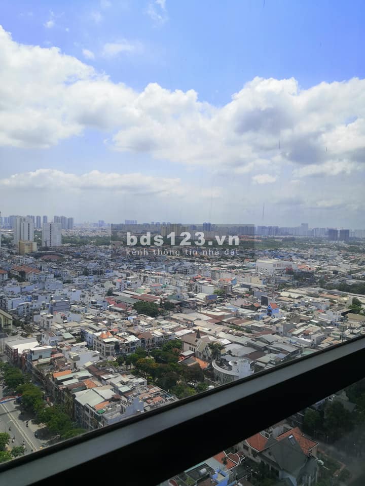 Bán 2PN/2WC lầu 17 central premium Quận 8 view hồ bơi 3,299 tỷ, sổ hồng riêng, bàn giao y hình mới 100%.LH 0938839926 gặp Chị Thúy xem nhà.