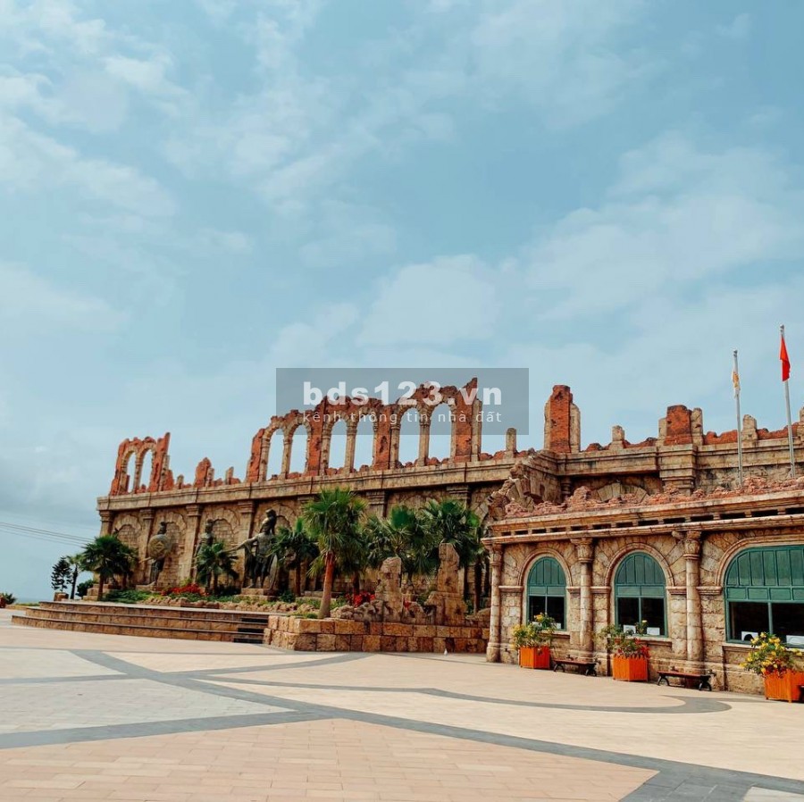 SUN GROUP "bá chủ Nam Đảo" Phú Quốc với "kiệt tác để đời" THỊ TRẤN ĐỊA TRUNG HẢI