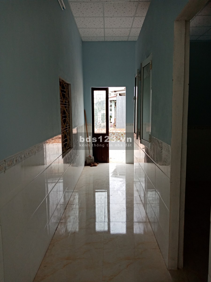 Chủ cần tiền bán gấp nhà C4 mới xây 100% 175 m2 Nguyễn Chánh