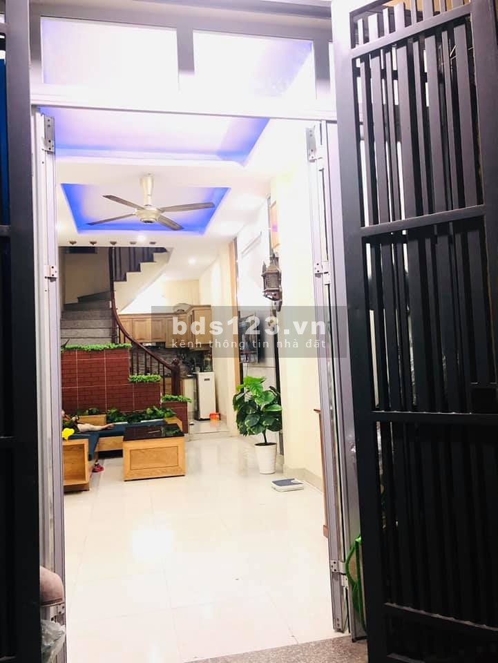 BÁN NHÀ SIÊU ĐẸP đường KIM GIANG, 35m2 x5 TẦNG, CHỈ 3 TỶ