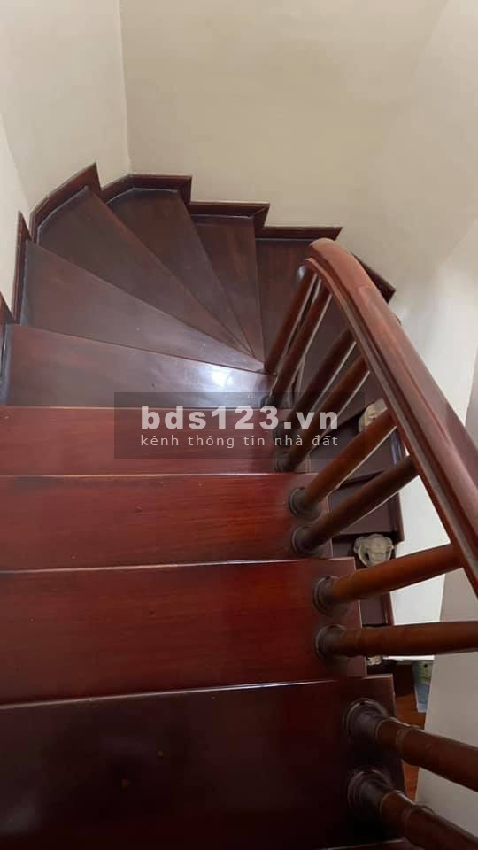 Bán nhà Phố Trần Quốc Hoàn, Cầu Giấy, Hà Nội. 54m2x6t, giá 12.2 tỷ.