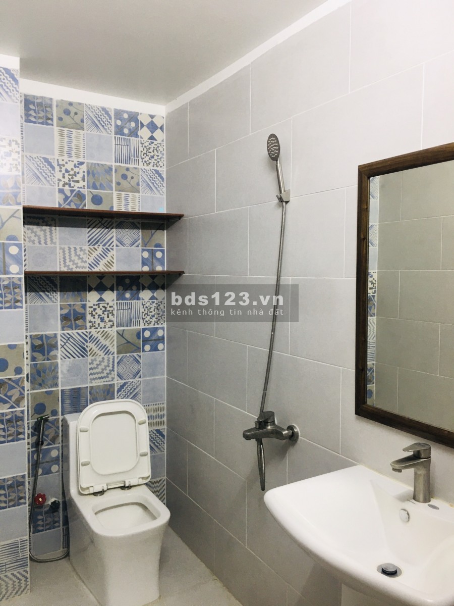 Nhà Bờ Bao Tân Thắng 3 lầu, sân thượng, cần bán gấp