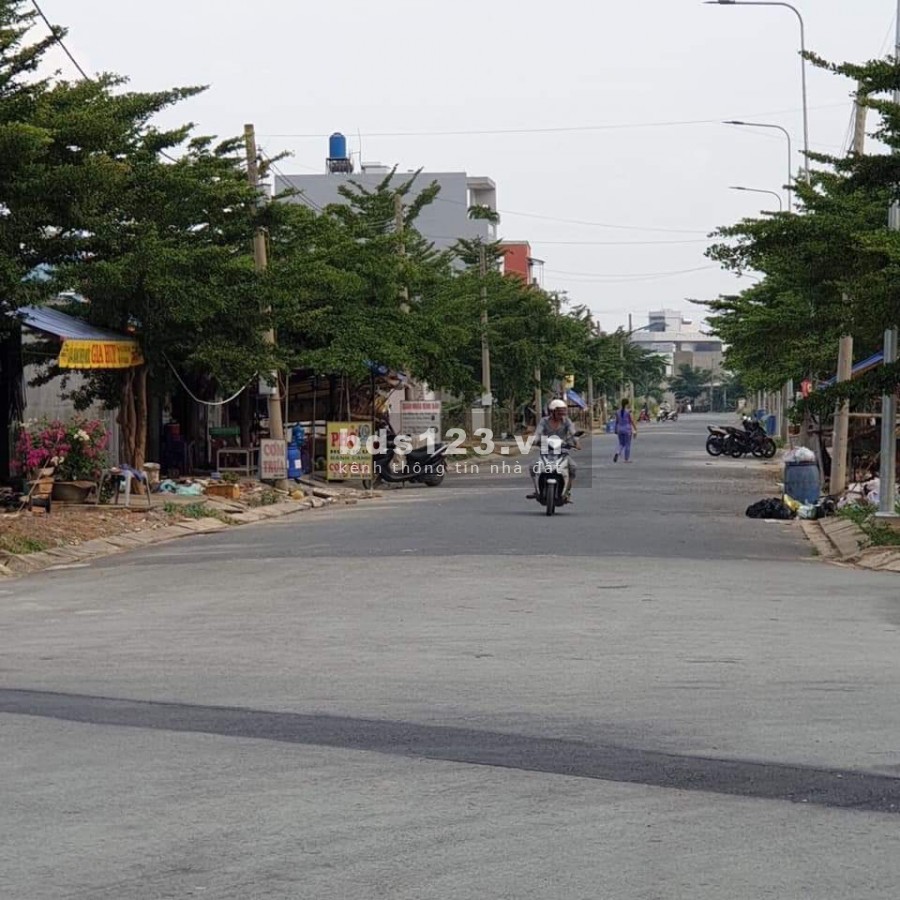 Lô đất thổ cư 10x25m đối diện KCN Tân Tạo 2 , thích hợp xây kho - trọ