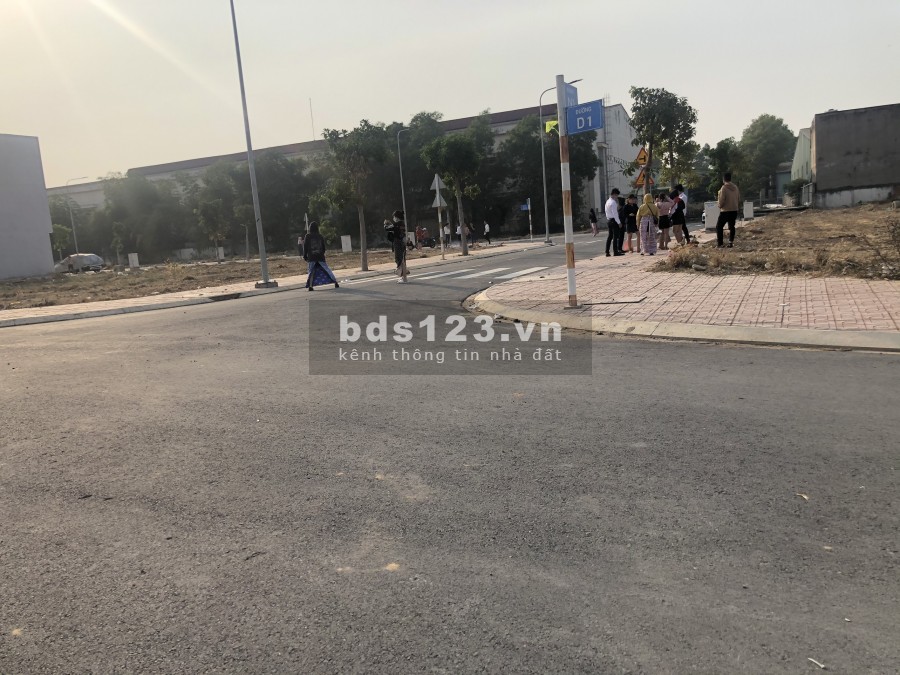 Đất phân lô MT 743. 65m2 (4x17) SHR giá đầu tư chỉ 1ty2