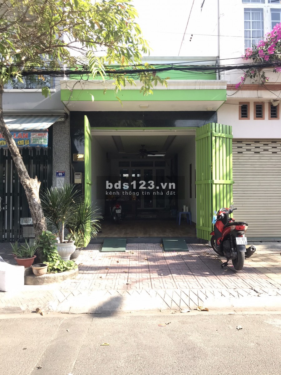Cho thuê nguyên căn mặt tiền số 7 đường số 5, phường Phước Bình quận 9. 20 triệu/tháng