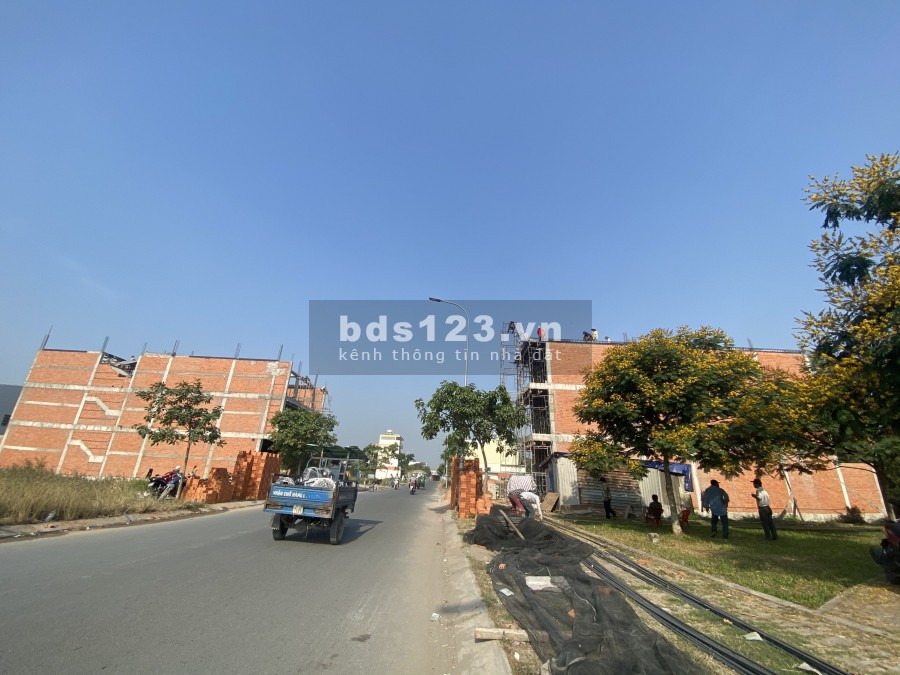 Lô đất thổ cư 10x25m đối diện KCN Tân Tạo 2 , thích hợp xây kho - trọ