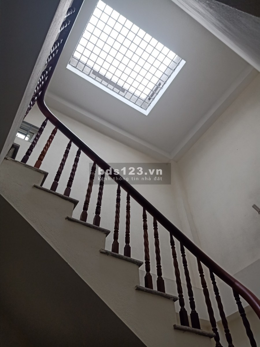 Nhà tự xây Phương Canh, Nam Từ Liêm 15m có bãi đỗ ô tô, 32M 4 Tầng 2,2 tỷ