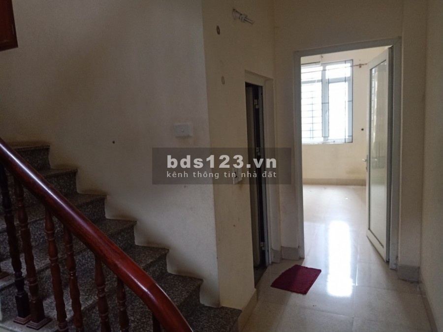 Nhà tự xây Phương Canh, Nam Từ Liêm 15m có bãi đỗ ô tô, 32M 4 Tầng 2,2 tỷ