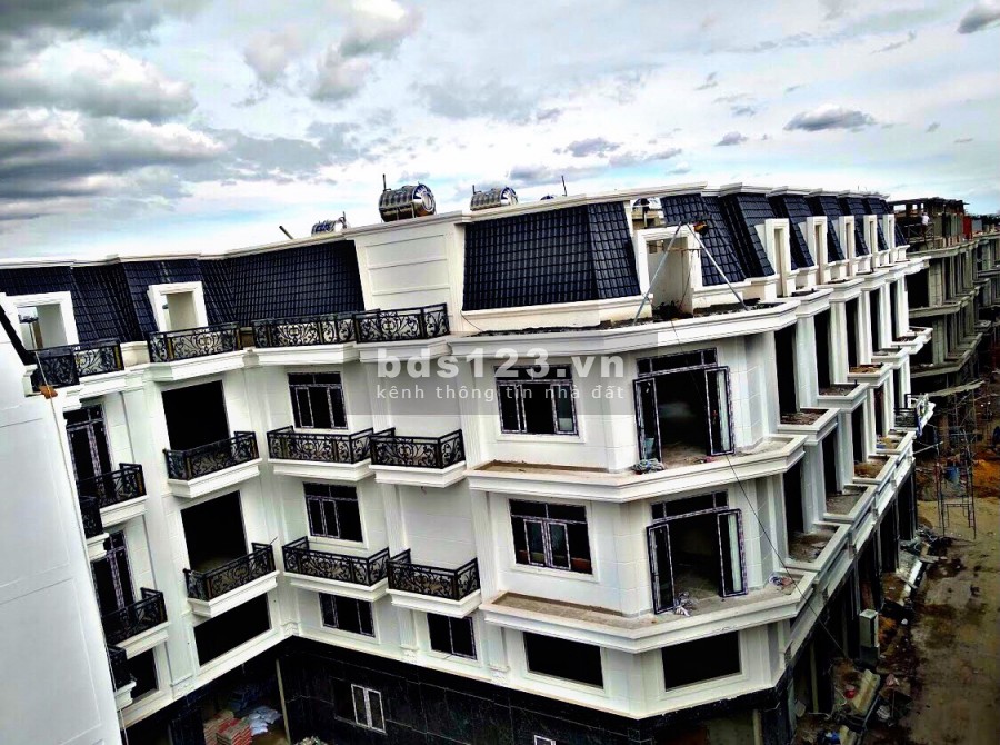 KHU NHÀ PHỐ THƯƠNG MẠI NẰM TRUNG TÂM QUẬN 12 SÁT BÊN QUY HOẠCH CÔNG VIÊN 150HA CỦA QUẬN