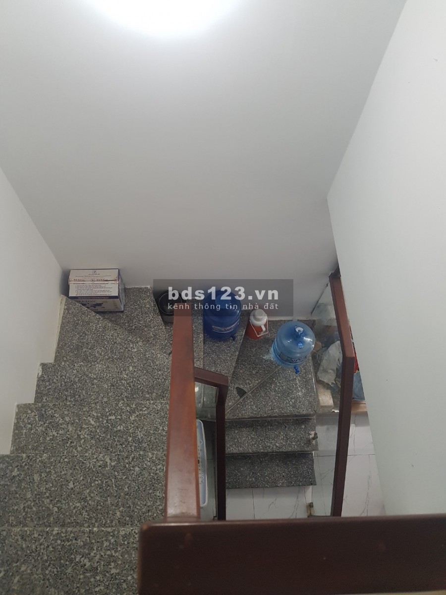 Nhà VB đất thổ cư có GPXD, hoàn công đầy đủ, hẻm xe hơi 3.2x12m