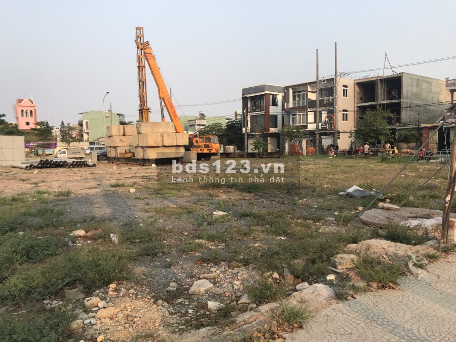 BÁN ĐẤT NỀN MẶT TIỀN ĐƯỜNG TRƯỜNG CHINH 200M2 CẠNH HẦM CHUI SÂN BAY