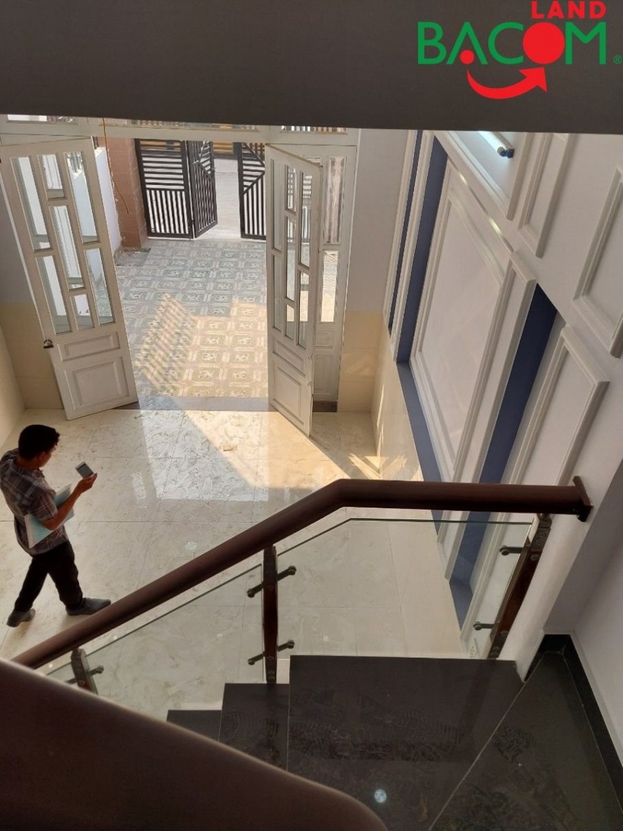 Nhà 1 lầu Bửu Hòa, sổ riêng hoàn công, gần cầu Ghềnh, chỉ cần 990tr là dọn về ở ngay, đường ô tô 2 chiều