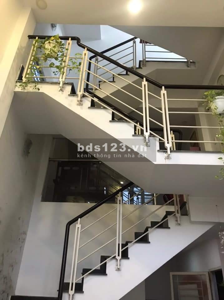 Nhà 5 phòng trọ cho thuê 10 triệu/tháng Tô Ngọc Vân Thủ Đức. Hẻm xe hơi 107m2, giá 7 tỷ TL