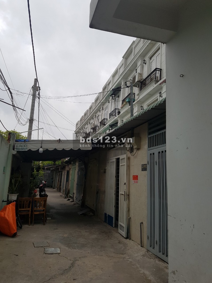 Nhà VB đất thổ cư có GPXD, hoàn công đầy đủ, hẻm xe hơi 3.2x12m