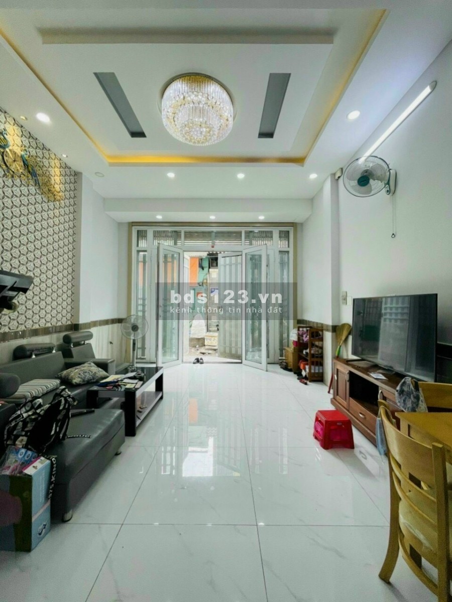 Nhà xây năm 2017, 1 lầu, 56m2 giá 670 triệu đường Hà Đặc, Trung Mỹ Tây, Q12.