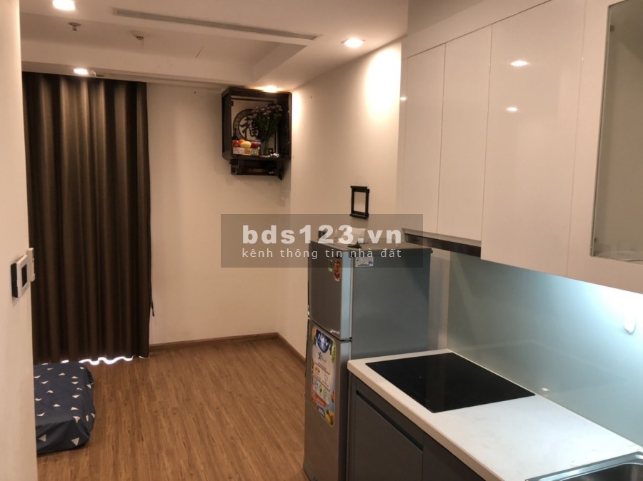 Cho thuê căn studio full Vinhomes Green Bay Mễ Trì 7.5 triệu. Lh 0377983070