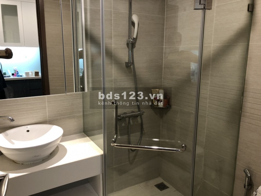Cho thuê căn studio full Vinhomes Green Bay Mễ Trì 7.5 triệu. Lh 0377983070