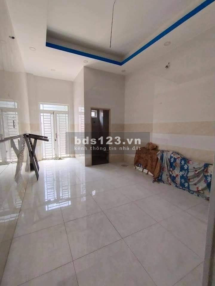 Bán nhà Đường Dương Bá Trạc 4,2x18 Chỉ 4,25 Tỷ, 2 Mặt Hẽm Cách 1 Hẽm Xe Hơi