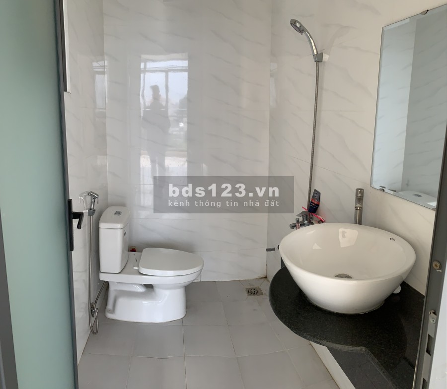 Mặt tiền Phạm Văn Đồng, P3 Gò Vấp, 5 sàn trống suốt 64m2.