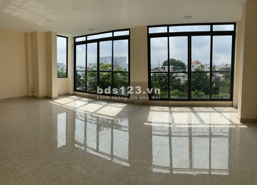 Mặt tiền Phạm Văn Đồng, P3 Gò Vấp, 5 sàn trống suốt 64m2.