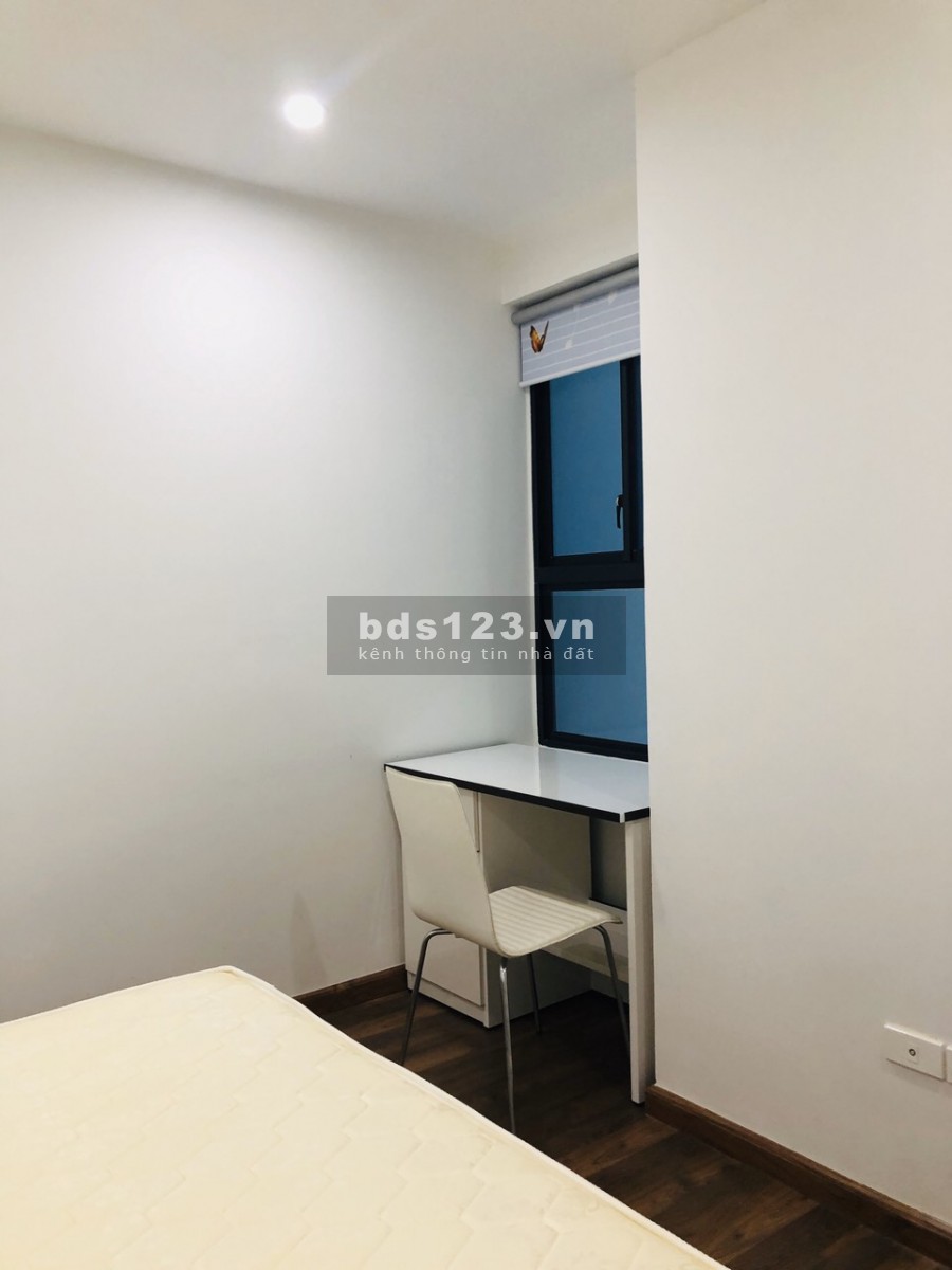 Cho thuê chung cư Goldmark City 136 Hồ Tùng Mậu 83m 2PN 2WC Full nội thất.L/H :0963146006