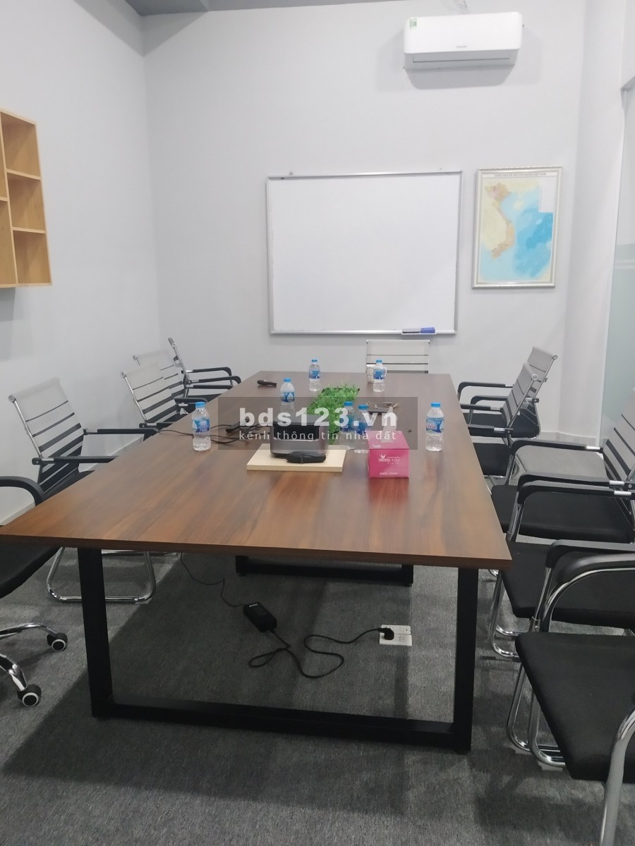 CHO THUÊ VP 50M2 GIÁ CHỈ 15.5TR PHỐ HOÀNG CẦU, ĐỐNG ĐA, HÀ NỘI, VỊ TRÍ NHIỀU TÒA NHÀ VĂN PHÒNG, NHÌN RA HỒ... 0399109999.