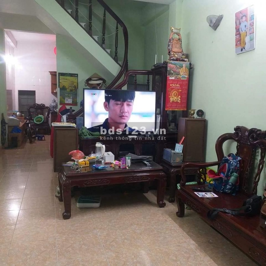 Nhà hiếm Chùa Láng tiện ích ngõ nông 3 gác tránh nhau