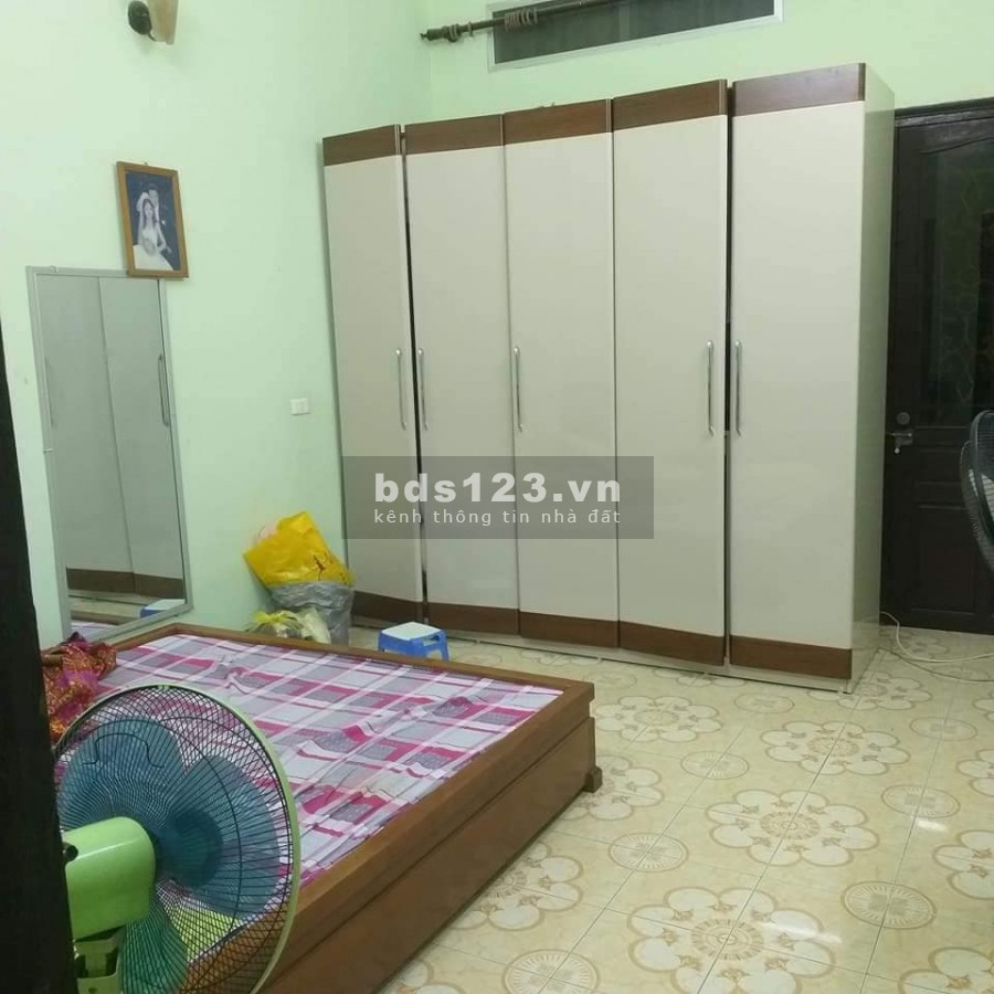 Nhà hiếm Chùa Láng tiện ích ngõ nông 3 gác tránh nhau