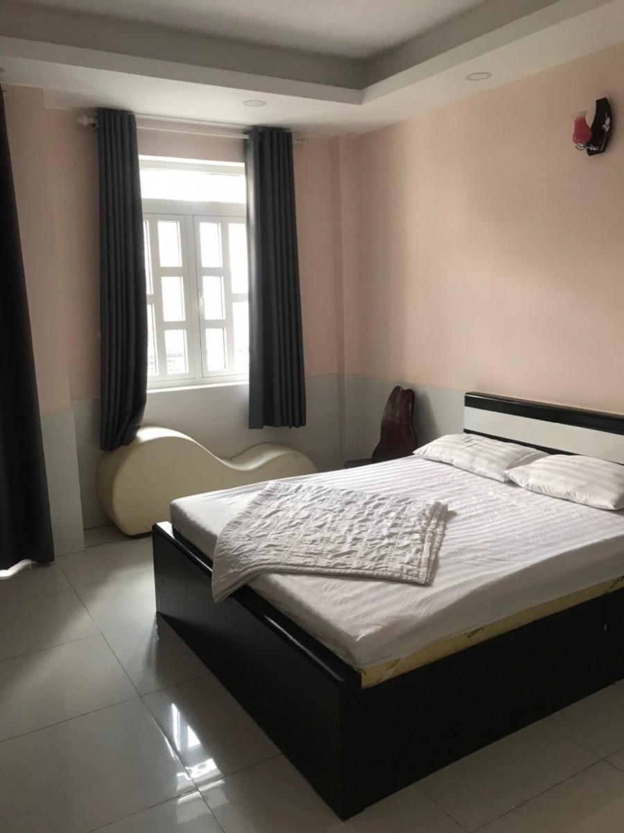 Bán Khách sạn xây 2019 mặt tiền đường P3 Gò Vấp 98m2 đang có sẵn dòng tiền giá 14.5 tỷ
