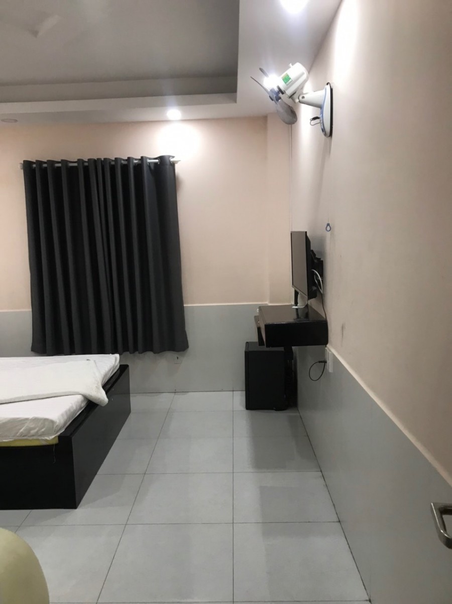 Bán Khách sạn xây 2019 mặt tiền đường P3 Gò Vấp 98m2 đang có sẵn dòng tiền giá 14.5 tỷ