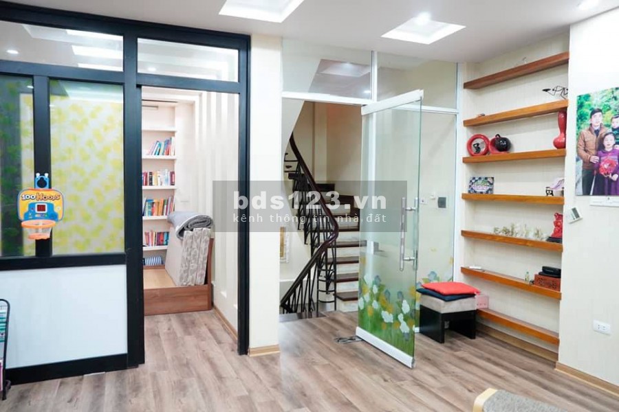 BÁN NHÀ 45MX5T NGÕ PHỐ NHÂN HÒA MẶT TIỀN 6M 0969040000