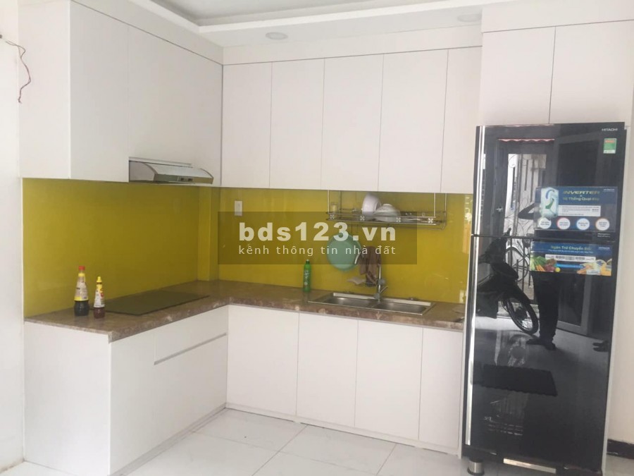 Nhà Đẹp Đ. Nguyễn Thượng Hiền Bình Thạnh. 5 tầng. Sổ đẹp nở hậu,giáp Phú Nhuận. 5.4 tỷ Tl.
