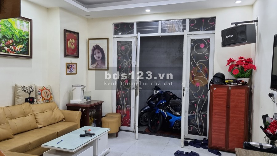 Bán nhà Tạ Quang Bửu, 20m ra mặt phố, 30m2x6TxMT3,5m, giá 3,85 tỷ.