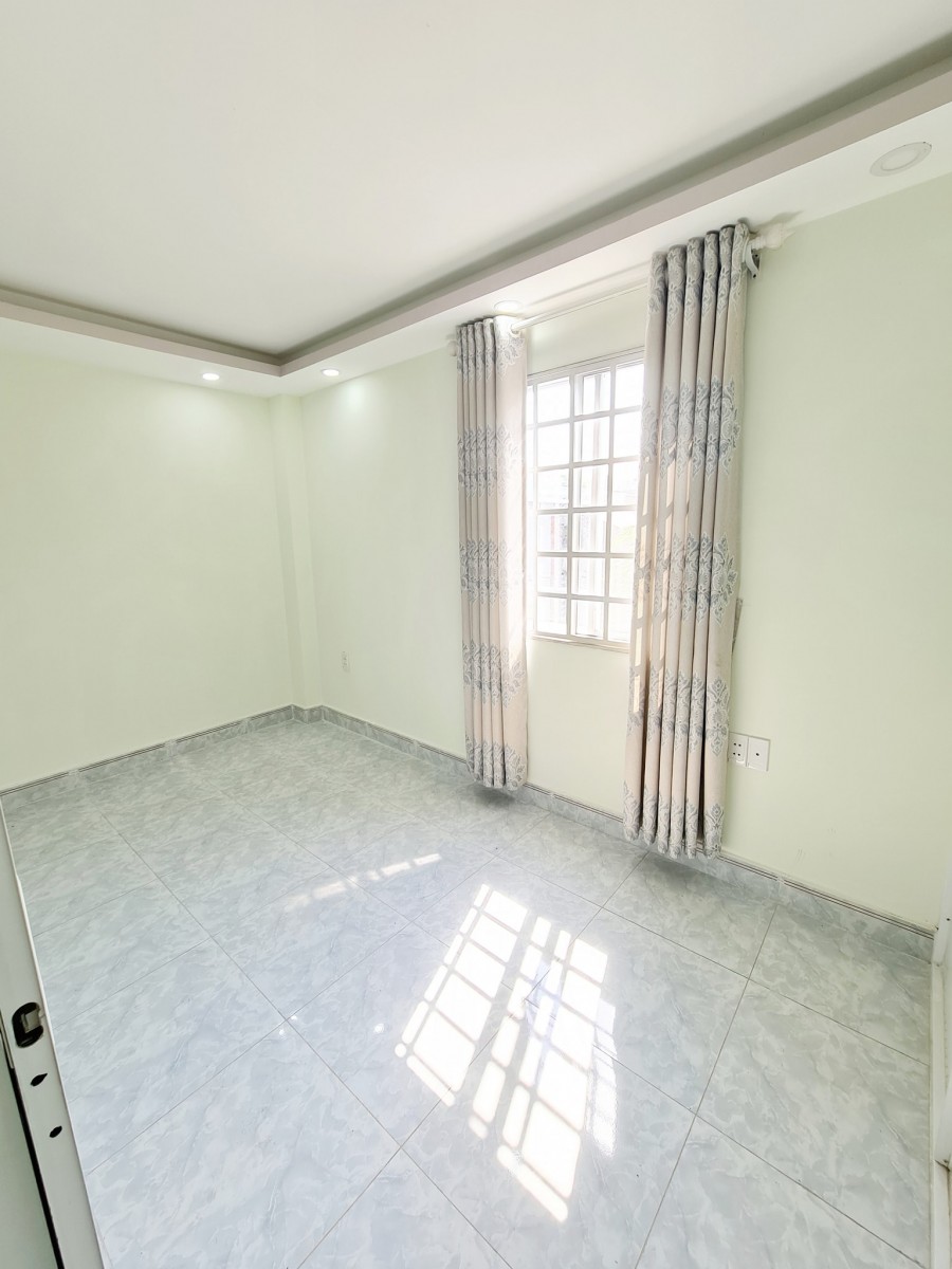 Nhà Quận 7 96m2 8x12 nở hậu, kề sát Phú Mỹ Hưng chỉ 5.3 tỷ