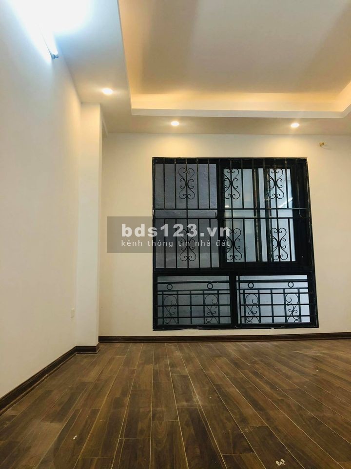 Bán nhà Yên Duyên đẹp rẻ ngõ rộng sổ đỏ chính chủ