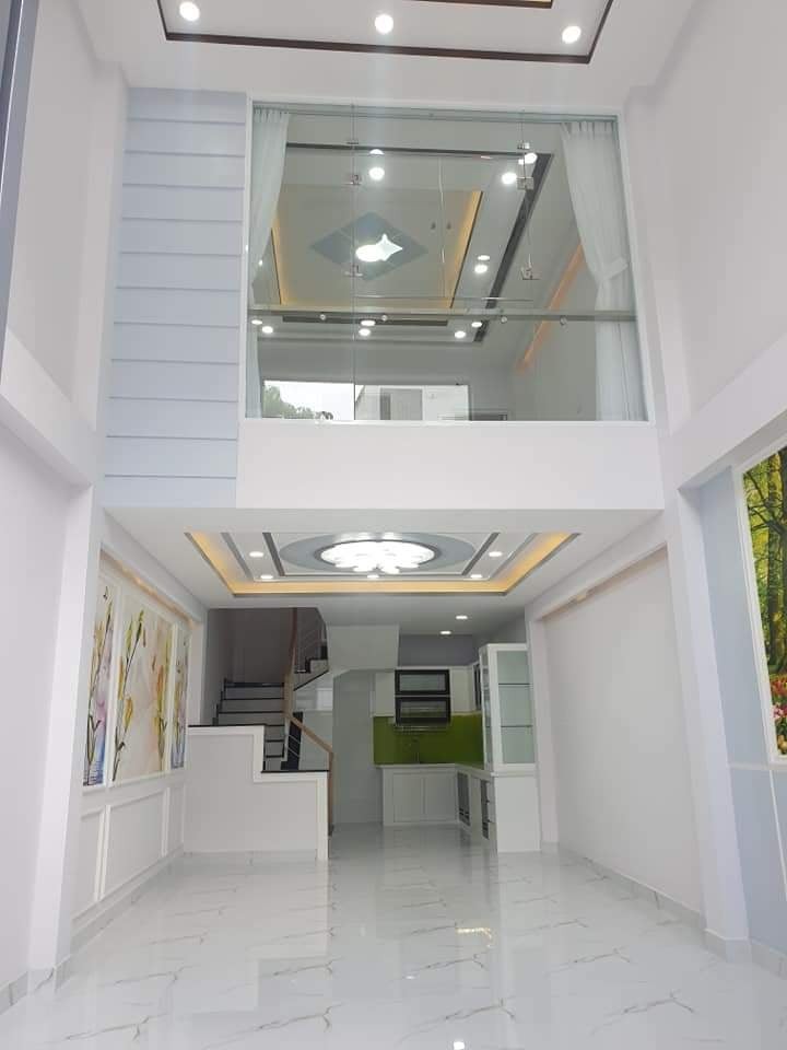 Bán nhà Lạc Long Quân, 68m2, giá rẻ, hẻm xe tải quay đầu chỉ 8.5 tỷ.