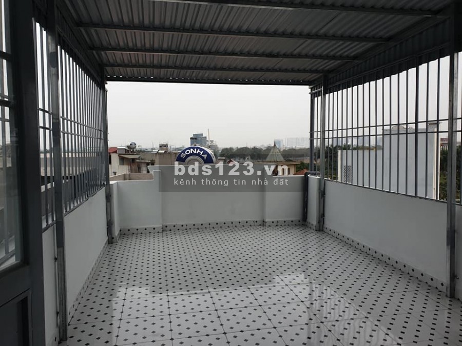 BÁN NHÀ 227 THẠCH BÀN, 32M 5T 4MT, NHỈNH 2 TỶ, TẶNG 1 CHỈ VÀNG LỘC, CHO KHÁCH THIỆN CHÍ MUA