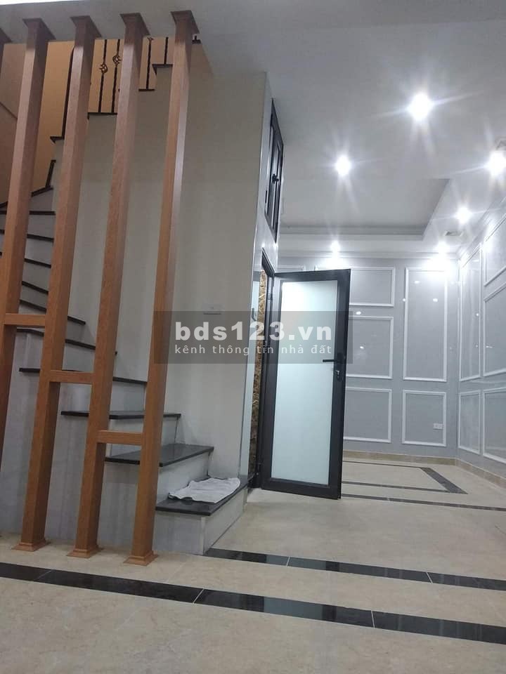 BÁN NHÀ PHỐ THỤY KHUÊ DT 35M X 5 TẦNG 3.8 TỶ NHÀ ĐẸP GẦN PHỐ TẦM GIÁ PHÙ HỢP