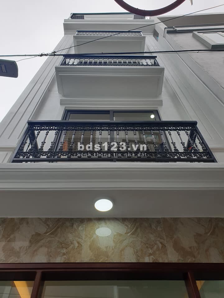 BÁN NHÀ 227 THẠCH BÀN, 32M 5T 4MT, NHỈNH 2 TỶ, TẶNG 1 CHỈ VÀNG LỘC, CHO KHÁCH THIỆN CHÍ MUA