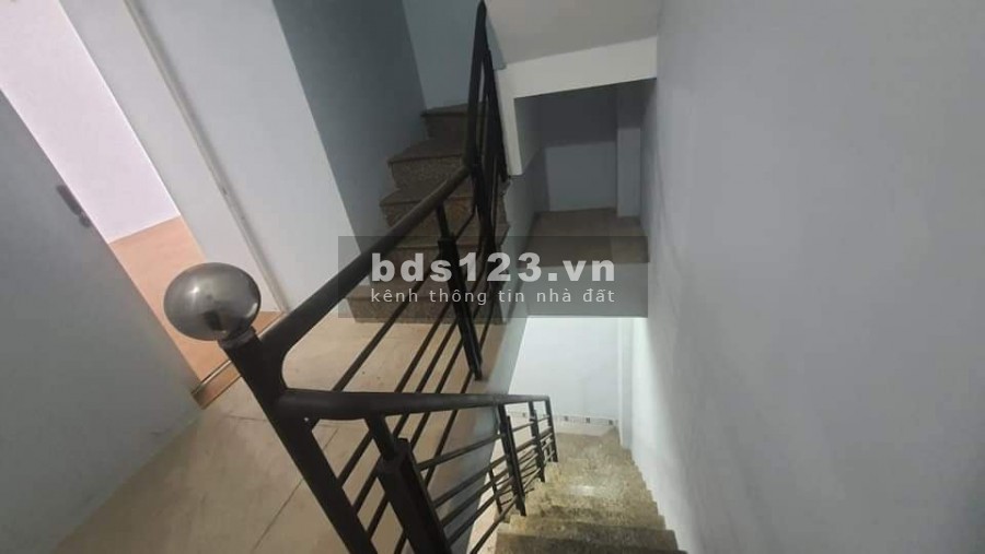 GẤP GẤP nhà 3 tầng TRẦN PHÚ, Quận 5, 32 m2 bán chỉ nhỉnh 3 tỷ