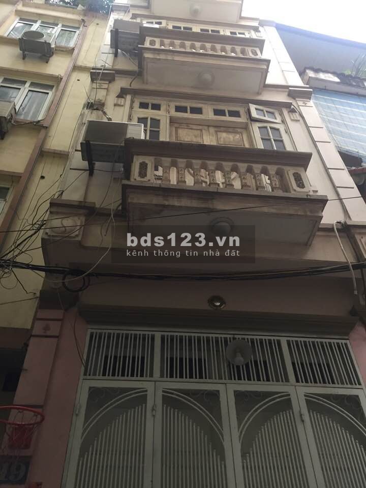 NHÀ HOÀNG QUỐC VIỆT 30m2 MT3.3 5TẦNG GIÁ NGÕ 2 SH ĐUA GIÁ 3 TỶ
