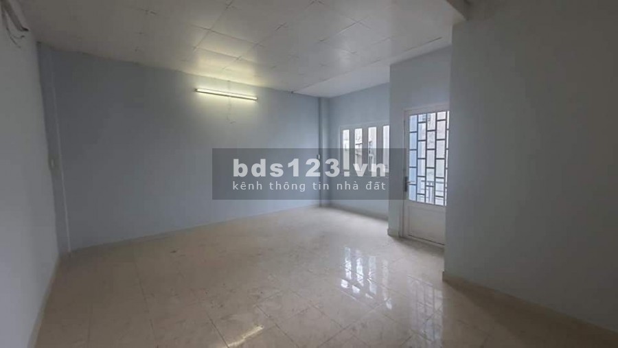 GẤP GẤP nhà 3 tầng TRẦN PHÚ, Quận 5, 32 m2 bán chỉ nhỉnh 3 tỷ