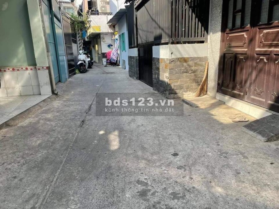 Bán nhà quận 4 giá rẻ chỉ 2 tỷ hơn