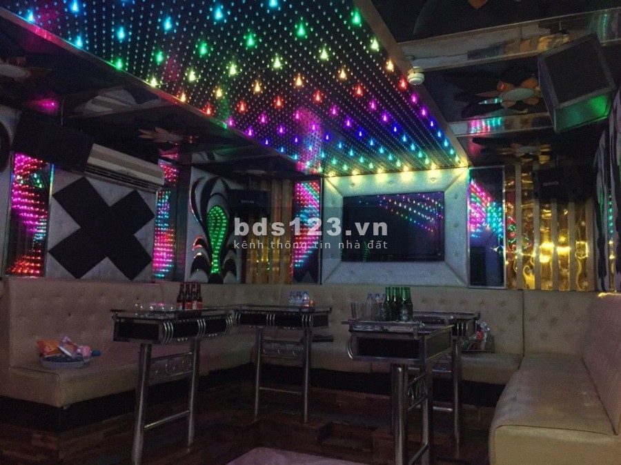 Bán nhà mặt phố Hoàng Quốc Việt, KD VIP, 205m2, 7 Tầng, 6.2m Mặt tiền, 67 Tỷ, LH 039844444