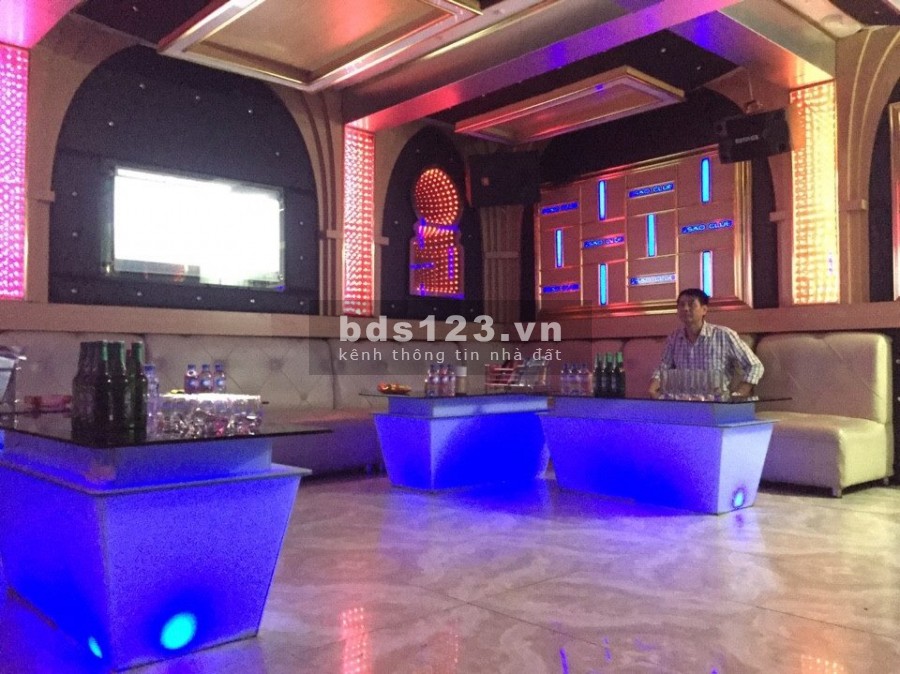 Bán nhà mặt phố Hoàng Quốc Việt, KD VIP, 205m2, 7 Tầng, 6.2m Mặt tiền, 67 Tỷ, LH 039844444